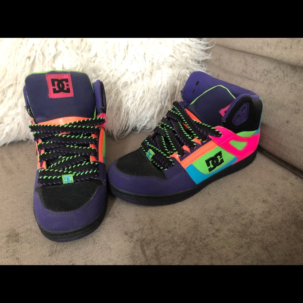 DC skate shoes